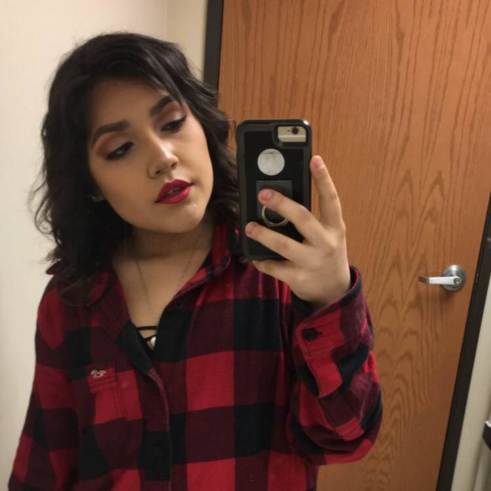 Meet your Posher, Mireya